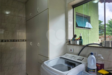 Casa à venda com 4 quartos, sendo 3 suítes, em Jardim Tapajós, Atibaia, SP