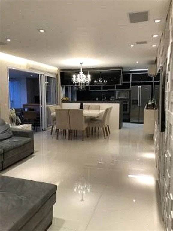 Apartamento à venda com 3 quartos, sendo 2 suítes,  em Vila Andrade, São Paulo, SP