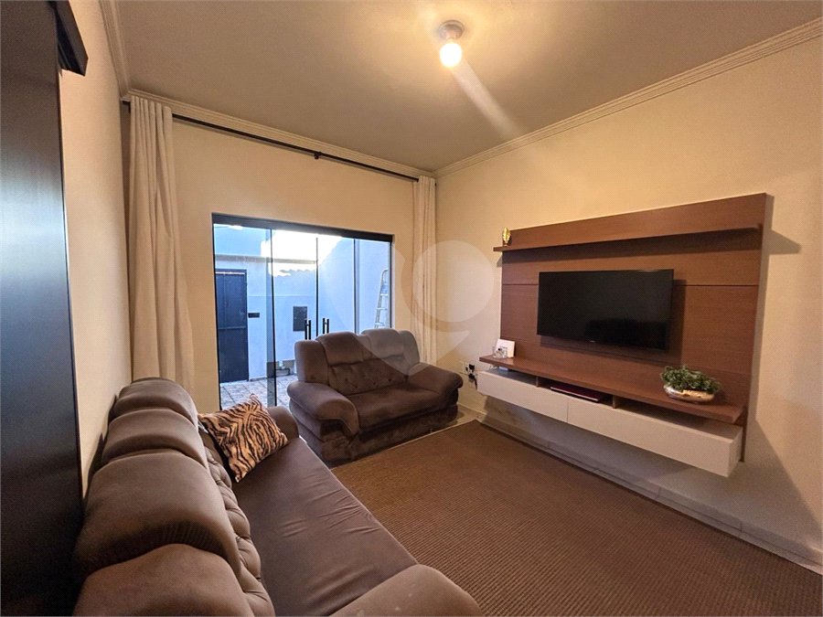 Casa à venda com 3 quartos em Residencial Donato Flores, Tatuí, SP