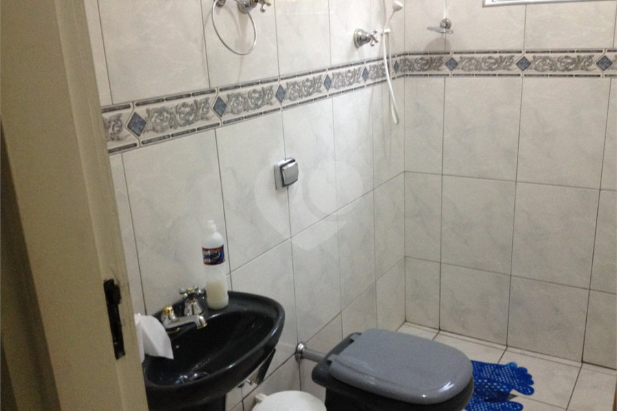 Sobrado à venda com 3 quartos, sendo 1 suíte, em Jardim Santa Clara, Guarulhos, SP