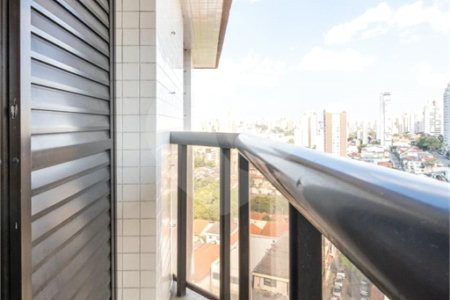Apartamento à venda com 3 quartos, sendo 1 suíte, em Vila Mariana, São Paulo, SP