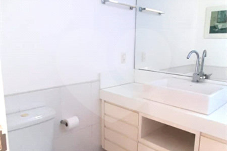 Apartamento Alto Padrão de 176m² na Aclimação — São Paulo/SP