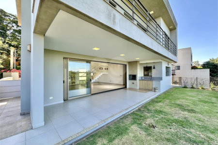 Casa á venda - Granja Viana