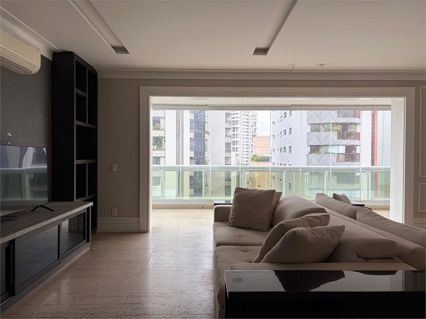 Apartamento à venda com 4 quartos, sendo 3 suítes, em Itaim Bibi, São Paulo, SP