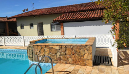 Casa Térrea para alugar com 3 quartos, sendo 1 suíte,  em Jardim Alvinópolis, Atibaia, SP