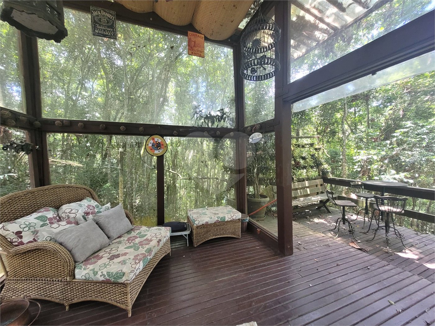 Casa à venda com 2 suítes no condomínio Alpes da Cantareira, Mairiporã - SP