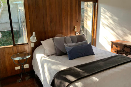 Casa à venda com 5 quartos, sendo 3 suítes, em Morumbi, São Paulo, SP