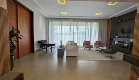 Casa à venda com 4 suítes no condomínio Residencial Jardim Primavera, Louveira - SP