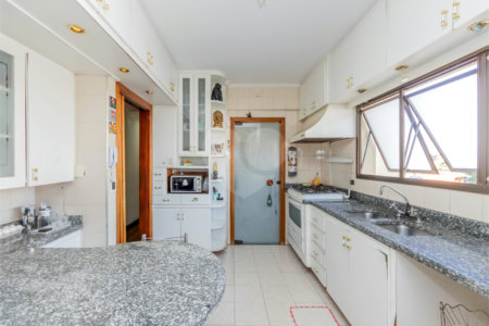 Apartamento à venda com 3 quartos, sendo 1 suíte, em Vila Carrão, São Paulo, SP