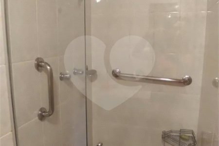 Apartamento à venda com 3 quartos, sendo 1 suíte,  em Cerqueira César, São Paulo, SP
