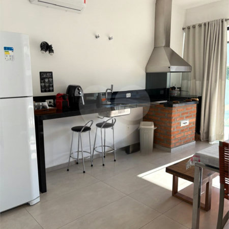 Casa à venda com 4 quartos, sendo 1 suíte, no condomínio Lagos D Icaraí, Salto - SP