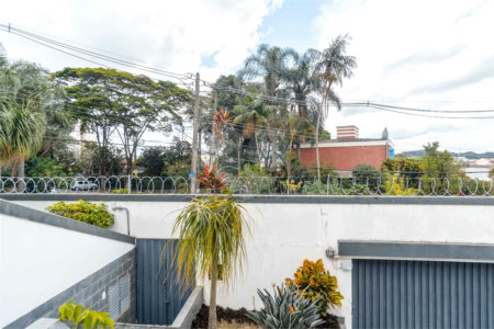 Casa Térrea à venda com 3 quartos, sendo 1 suíte, em Vila Inah, São Paulo, SP