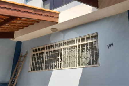 Sobrado à venda com 6 quartos, sendo 3 suítes, em Vila Divina Pastora, São Paulo, SP