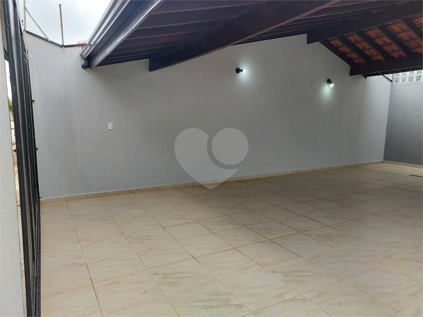 Sobrado à venda com 3 quartos, sendo 1 suíte,  em Jardim Regina, Indaiatuba, SP