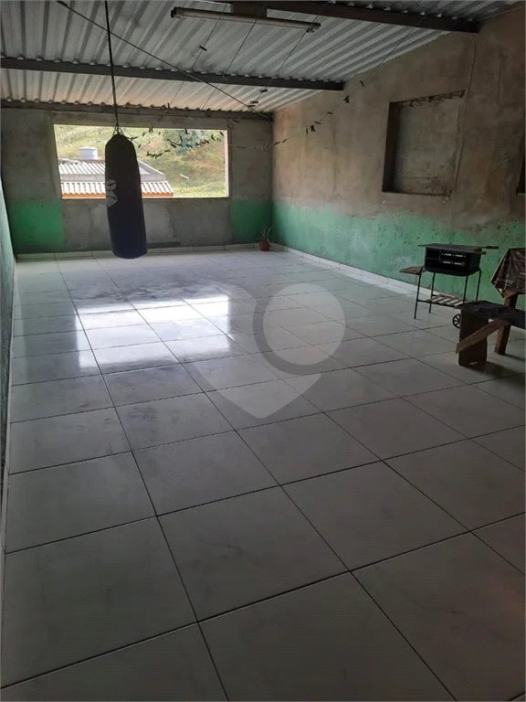 Sobrado à venda com 4 quartos, sendo 1 suíte, em Tremembé, São Paulo, SP