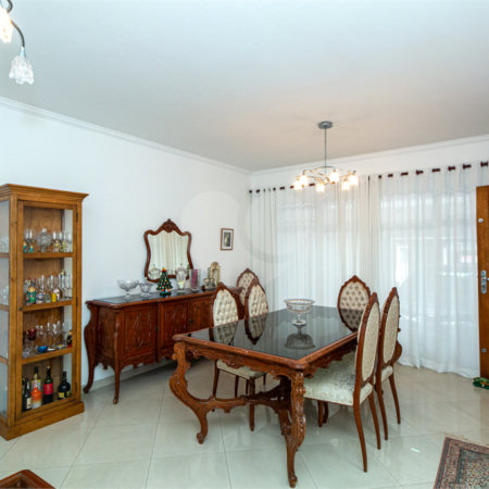 Casa à venda com 3 quartos, sendo 1 suíte, em Campo Belo, São Paulo, SP
