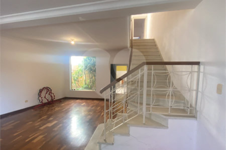 Casa à venda ou para alugar com 4 quartos, sendo 1 suíte, em Vila Monumento, São Paulo, SP