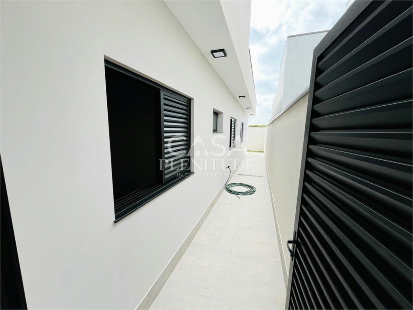 Casa em condomínio à venda com 3 quartos, sendo 1 suíte,  em Perlamar, Araçoiaba da Serra, SP