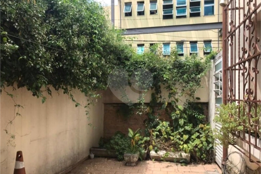 Sobrado à venda com 5 quartos, sendo 1 suíte, em Santana, São Paulo, SP