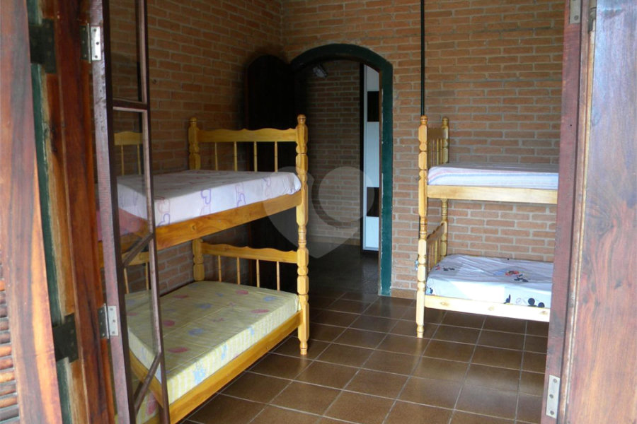 Chácara à venda com 7 quartos, sendo 1 suíte, em Capoavinha, Mairiporã, SP