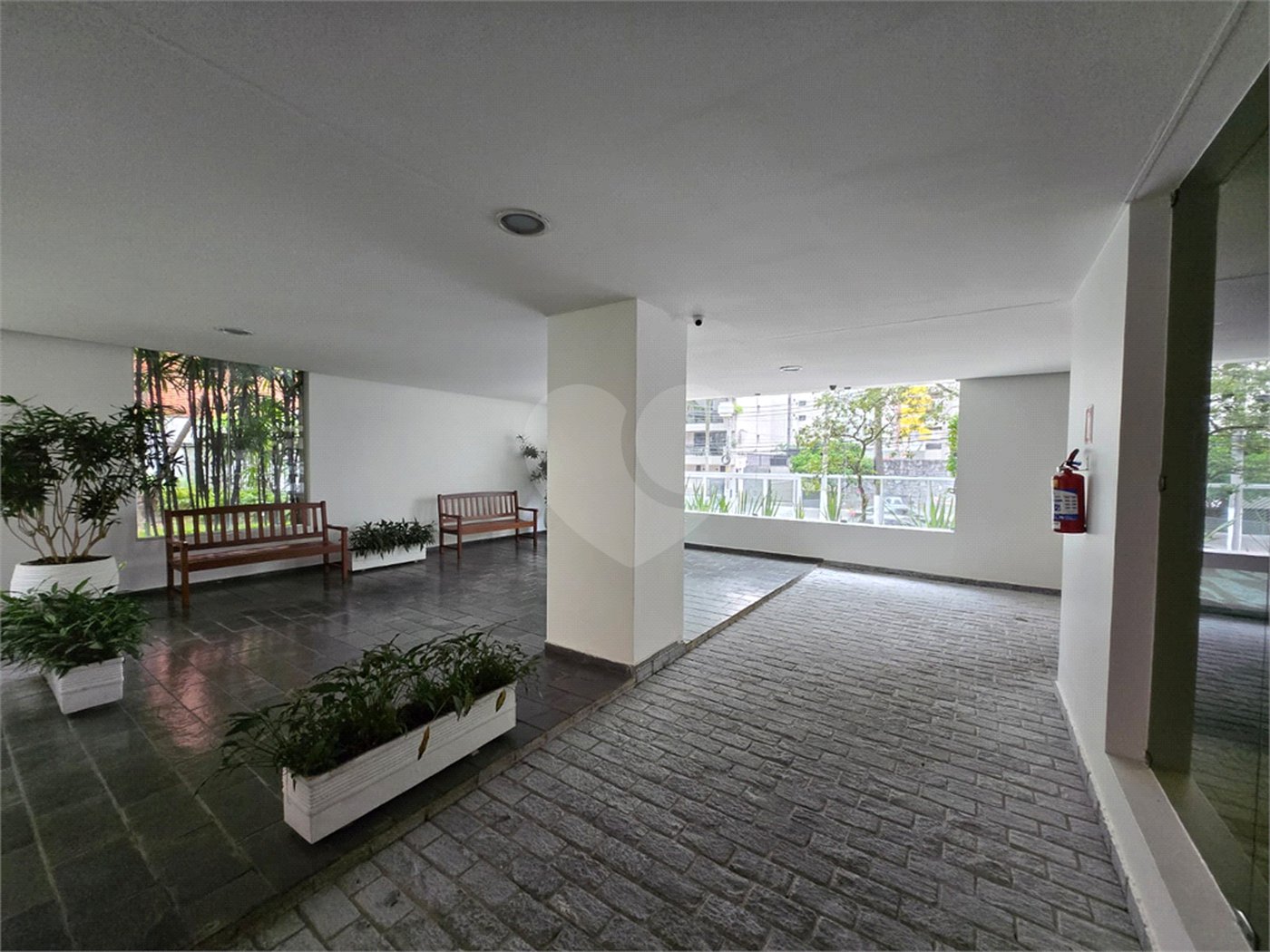 Apartamento à venda com 3 quartos, sendo 1 suíte, em Indianópolis, São Paulo, SP