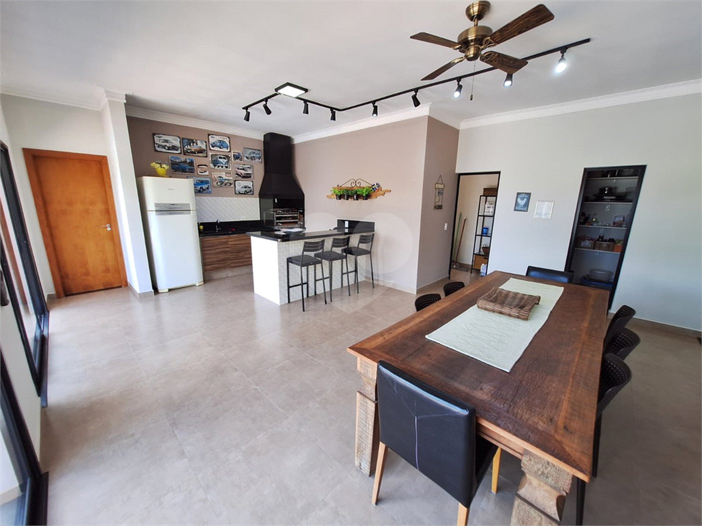 Casa à venda com 3 suítes no condomínio Village Ipanema, Araçoiaba da Serra - SP