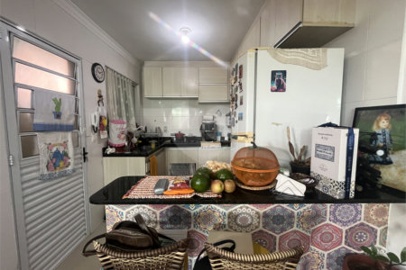Casa à venda com 3 quartos, sendo 1 suíte,  no condomínio Capigaí, São Paulo - SP