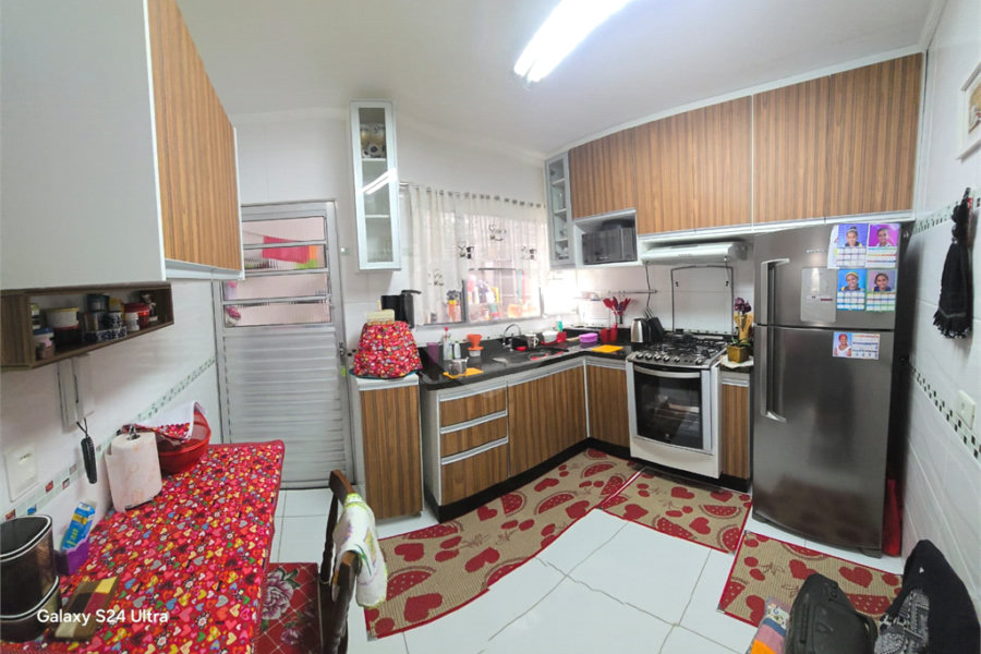 Casa à venda com 2 suítes no condomínio Lauro Korte, São Paulo - SP