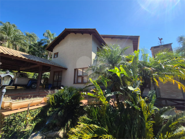 Casa à venda com 3 suítes no condomínio Sausalito, Mairiporã - SP
