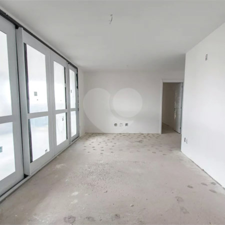 Apartamento à venda com 3 suítes em Vila Firmiano Pinto, São Paulo, SP