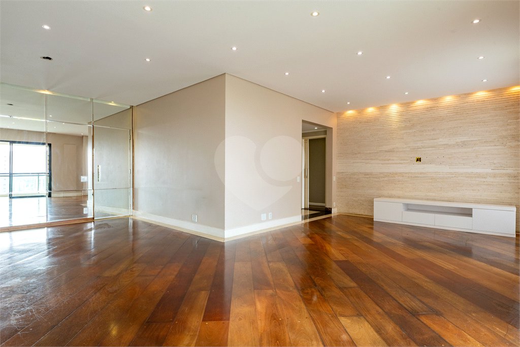 Apartamento à venda com 4 quartos, sendo 3 suítes, em Vila Suzana, São Paulo, SP