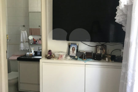 Apartamento à venda com 3 quartos, sendo 1 suíte, em Parque Residencial Aquarius, São José dos Campos, SP