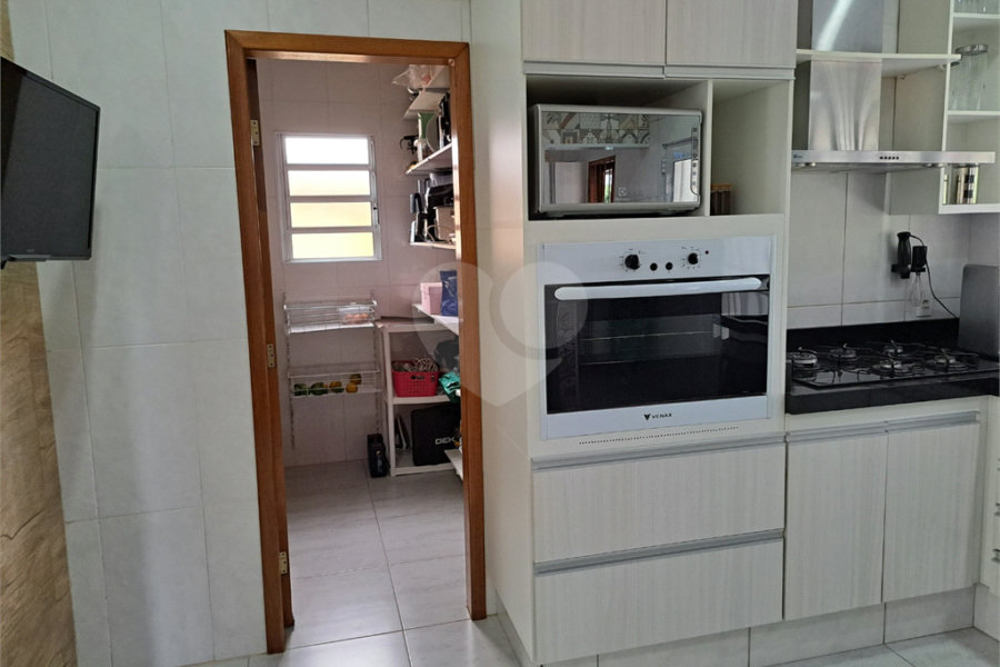 Casa à venda com 3 suítes em Granja Viana, Cotia, SP