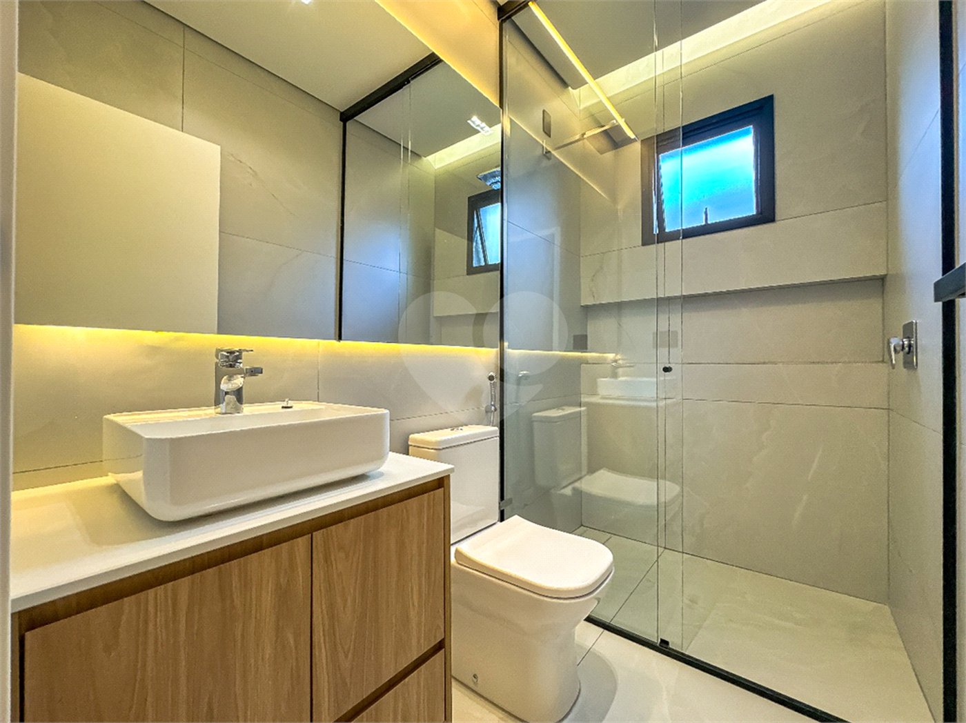 Casa à venda com 3 suítes no condomínio Jardim Vila Paradiso, Indaiatuba - SP
