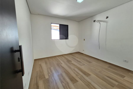 Sobrado à venda com 3 quartos, sendo 1 suíte, em Cidade dos Bandeirantes, São Paulo, SP