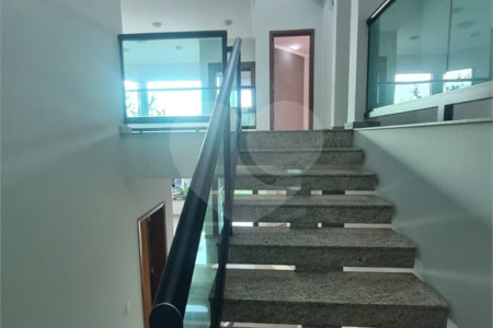 Casa à venda com 4 quartos, sendo 2 suítes, no condomínio Bosque de Grevilea, Vinhedo - SP