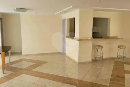 Apartamento à venda com 3 quartos, sendo 1 suíte,  em Parque Imperial, São Paulo, SP
