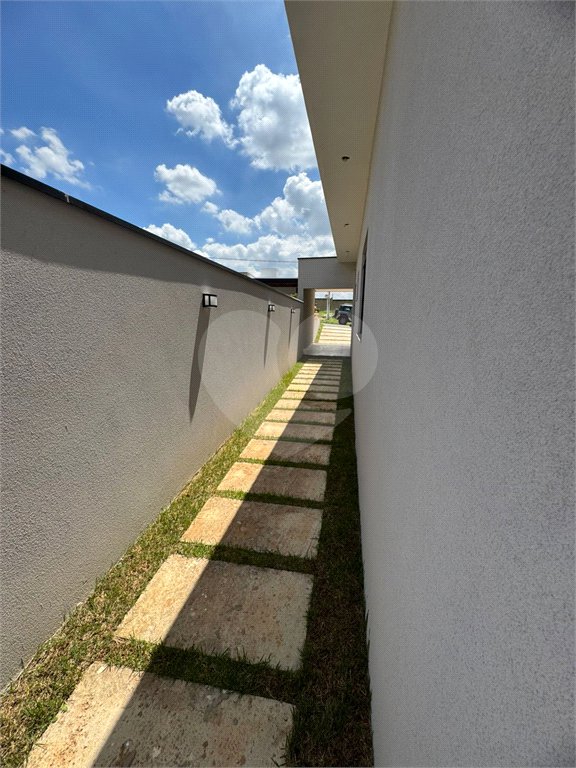 Casa à venda com 3 quartos, sendo 1 suíte, no condomínio Reserva Central Parque, Salto - SP