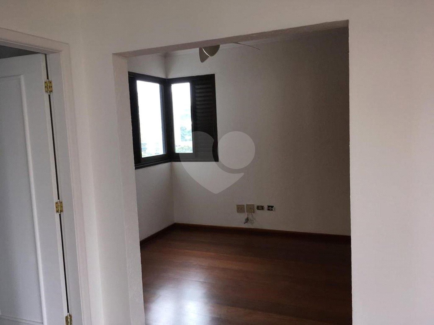 Apartamento à venda com 4 quartos, sendo 2 suítes,  em Vila Andrade, São Paulo, SP