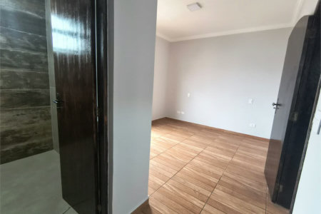 Sobrado à venda com 3 quartos, sendo 1 suíte, em Jardim D'abril, Osasco, SP