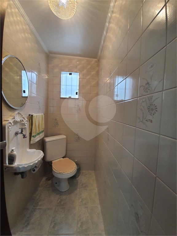 Sobrado à venda com 3 quartos, sendo 1 suíte,  em Jardim Rizzo, São Paulo, SP