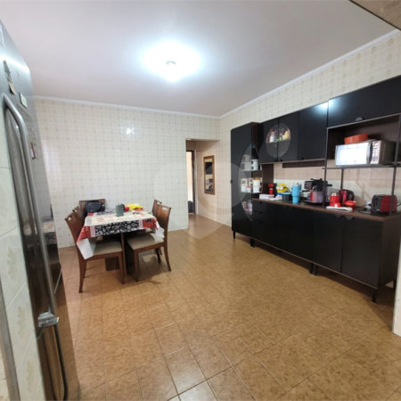 Sobrado à venda com 3 quartos em Vila Clarice, São Paulo, SP