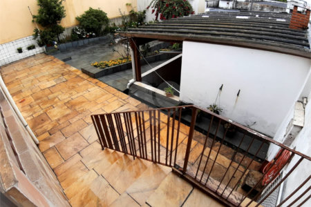 Sobrado à venda com 5 quartos em Vila Nivi, São Paulo, SP