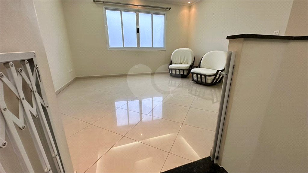 Casa à venda com 4 quartos, sendo 3 suítes, em Vila Galvão, Guarulhos, SP