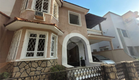 Casa de Vila à venda com 4 quartos, sendo 1 suíte,  em Tijuca, Rio de Janeiro, RJ