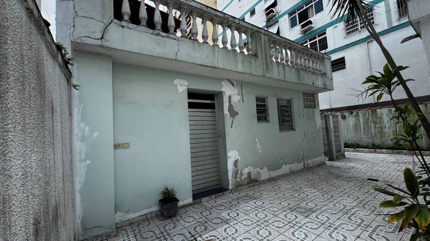 Casa dos Sonhos no Canal 6 – Piscina, Privacidade e 450m² de Terreno