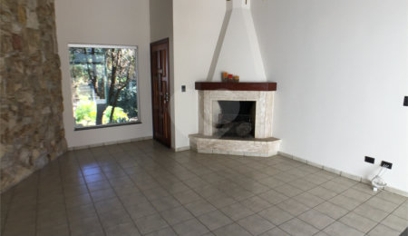 Casa à venda com 4 suítes no condomínio Estância Marambaia, Vinhedo - SP