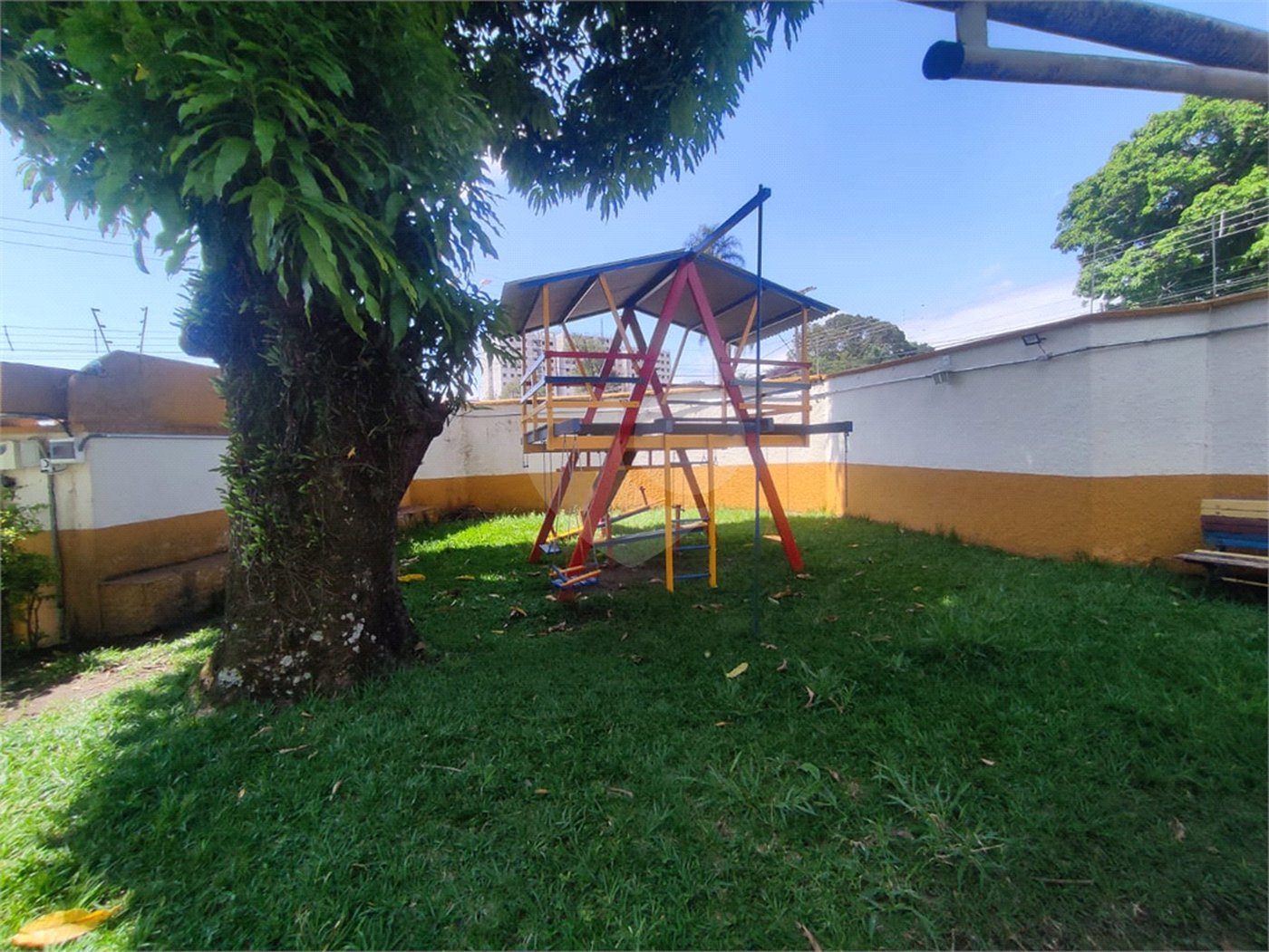 Apartamento à venda com 2 quartos, sendo 1 suíte, em Parque São Luís, Taubaté, SP
