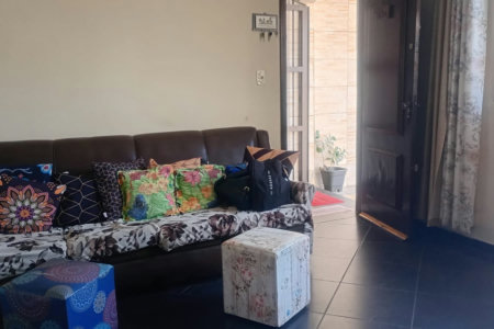 Casa com 3 dormitórios à venda, 140 m² por R$ 425.000,00 - Parque Bitaru - São Vicente/SP
