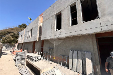 Casa à venda com 4 suítes no condomínio Casa Jardim Paineiras, São Paulo - SP